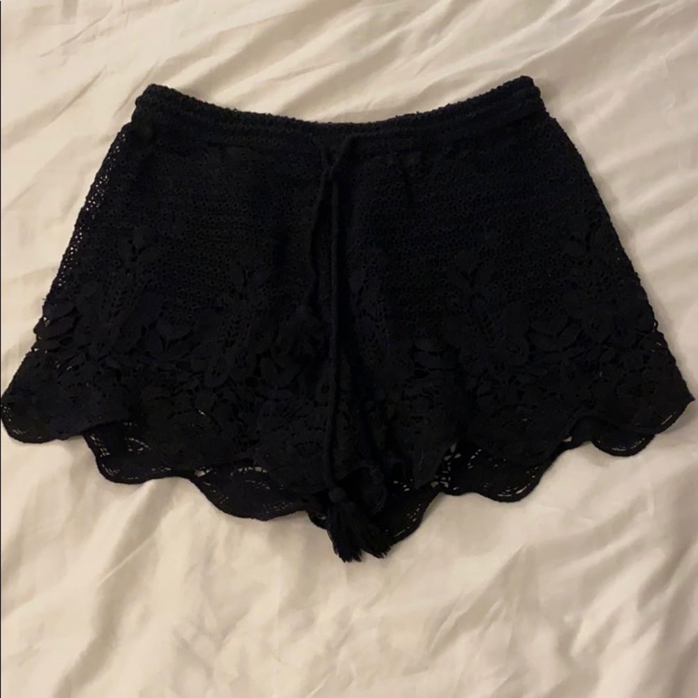 ABERCROMBIE & FITCH black lace shorts